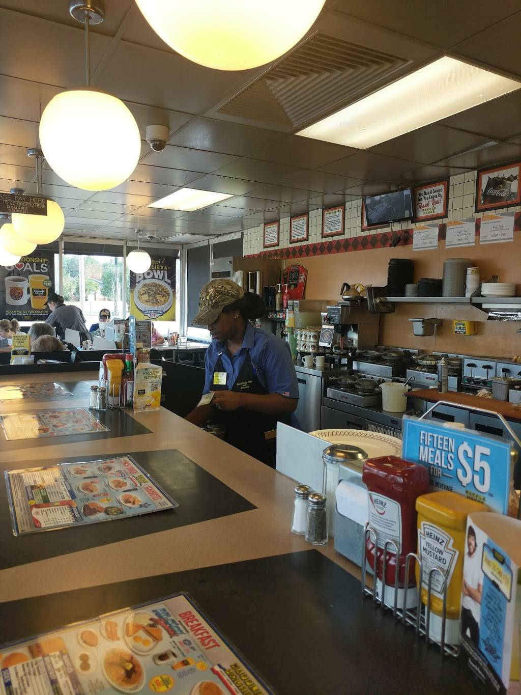 Waffle House | meal takeaway | 809 High Point St, Randleman, NC 27317, USA | 3364988914 OR +1 336-498-8914