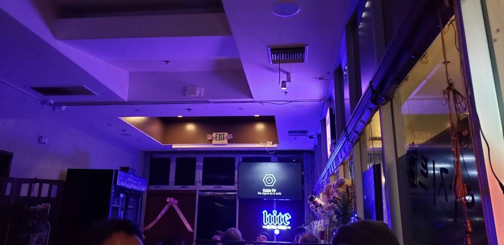 213 Pub and Jjam Pong | restaurant | 3224 W Olympic Blvd suit 103, Los Angeles, CA 90006, USA | 3237661022 OR +1 323-766-1022