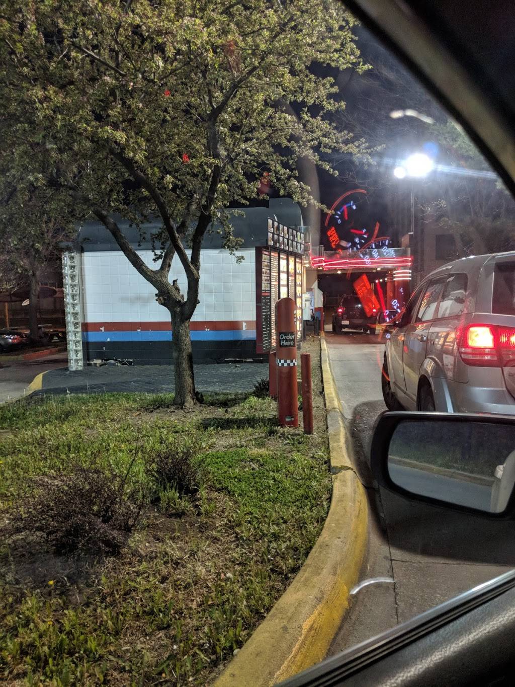 Texas Toms | restaurant | 5522 Independence Ave, Kansas City, MO 64123, USA | 8168328747 OR +1 816-832-8747