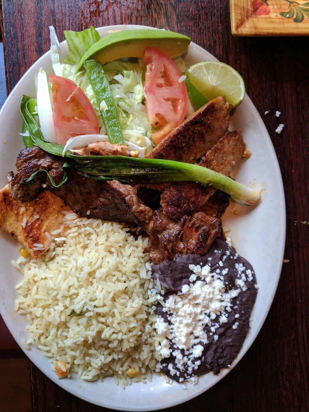 Paisanos Restaurant | restaurant | 223 High St, Waltham, MA 02453, USA | 7818994505 OR +1 781-899-4505