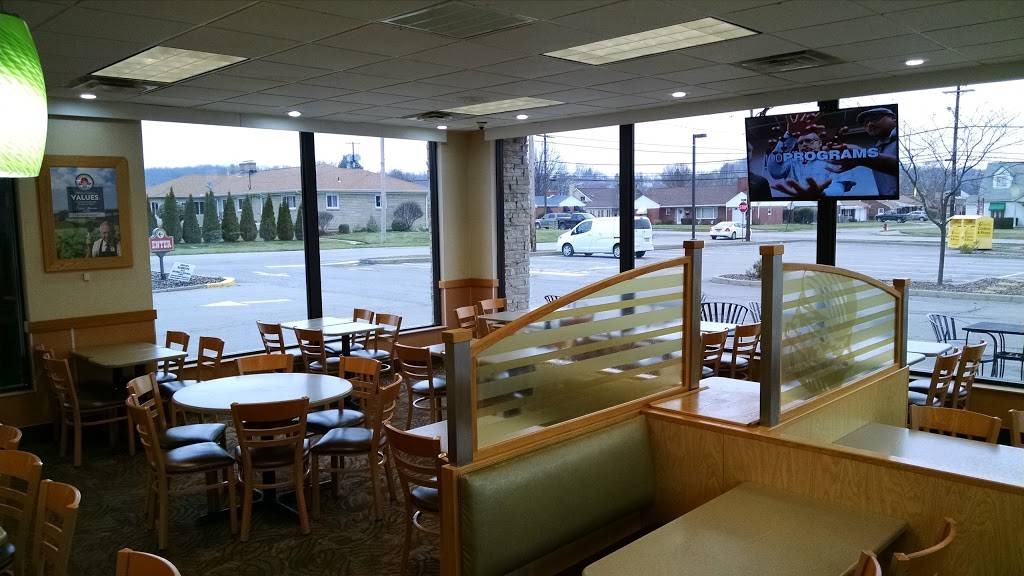 Wendys | restaurant | 2719 Brodhead Rd, Aliquippa, PA 15001, USA | 7243755410 OR +1 724-375-5410
