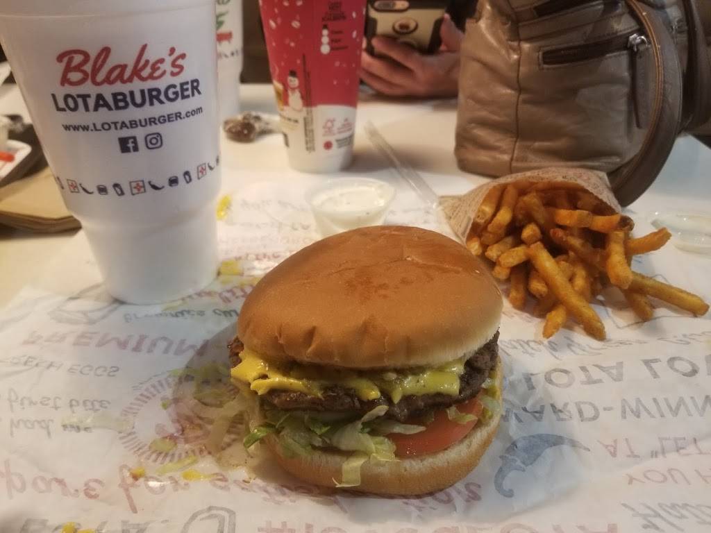 Blakes Lotaburger | restaurant | 1018074492238, Bernalillo, NM 87004, USA | 5055951666 OR +1 505-595-1666