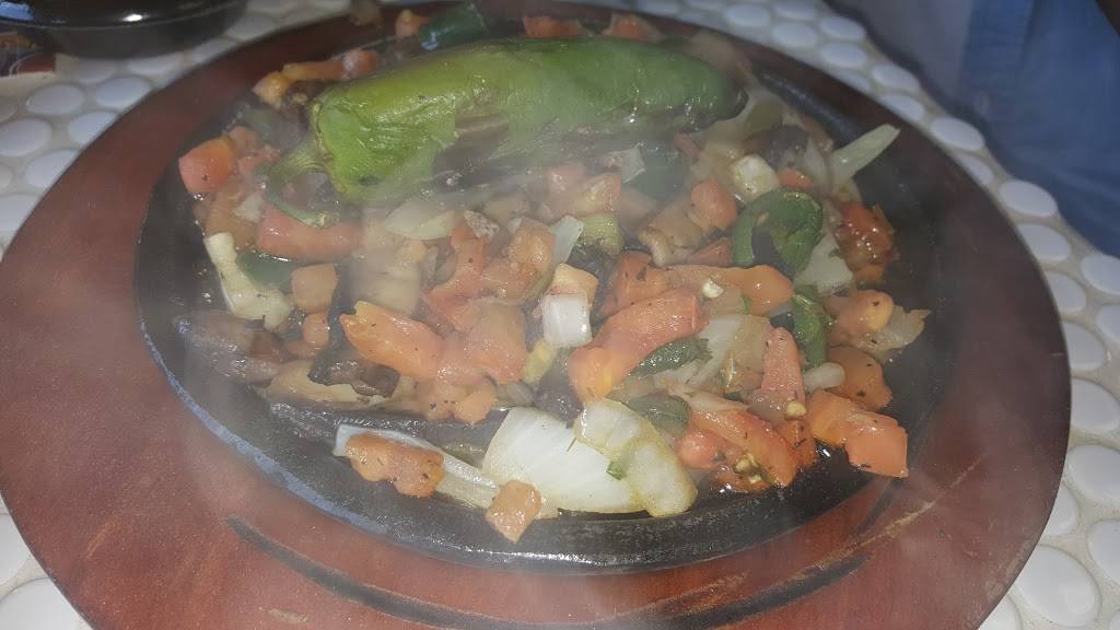 Fajita Petes - Memorial | meal delivery | 8800 Katy Fwy, Houston, TX 77024, USA | 2819744945 OR +1 281-974-4945