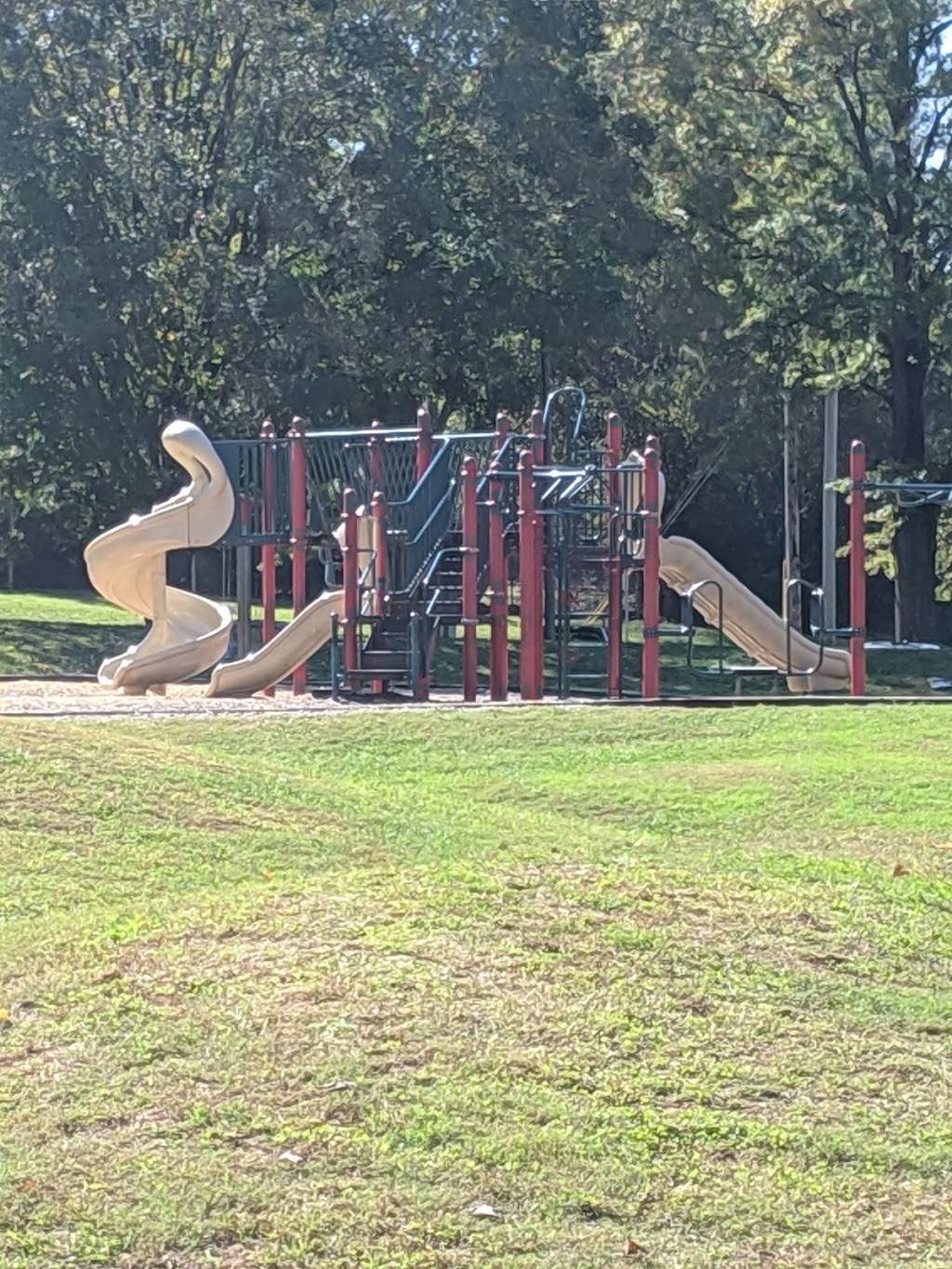 Sandy Springs Park | meal takeaway | 702 Best St, Maryville, TN 37803, USA | 8659839244 OR +1 865-983-9244