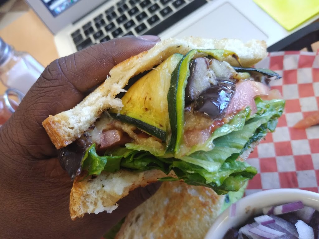 Jakes Cafe & Catering | cafe | 51 Wright Brothers Ave, Livermore, CA 94551, USA | 9252928088 OR +1 925-292-8088