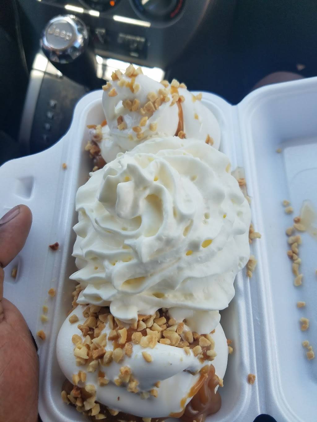 Zarlengos Soft Serve | restaurant | 257 W Joe Orr Rd, Chicago Heights, IL 60411, USA | 7087549080 OR +1 708-754-9080