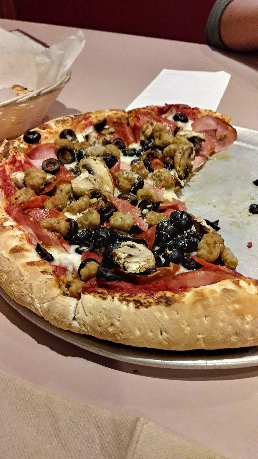 B Cs Pizza & Beer | restaurant | 1315 Shaw Ave, Clovis, CA 93612, USA | 5592977800 OR +1 559-297-7800