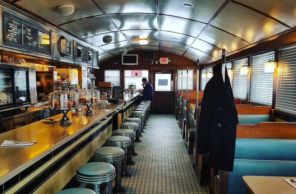 Miss Portland Diner | restaurant | 140 Marginal Way, Portland, ME 04101, USA | 2072106673 OR +1 207-210-6673