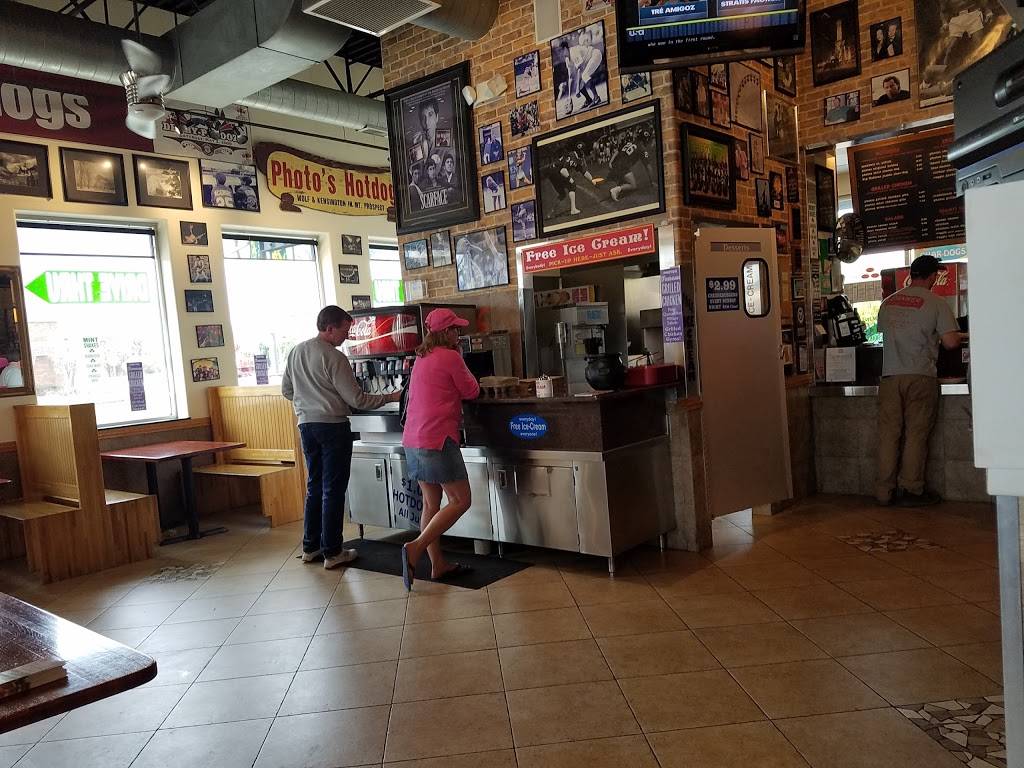 Photos Hotdogs | restaurant | 301 N Northwest Hwy, Palatine, IL 60067, USA | 8477051111 OR +1 847-705-1111