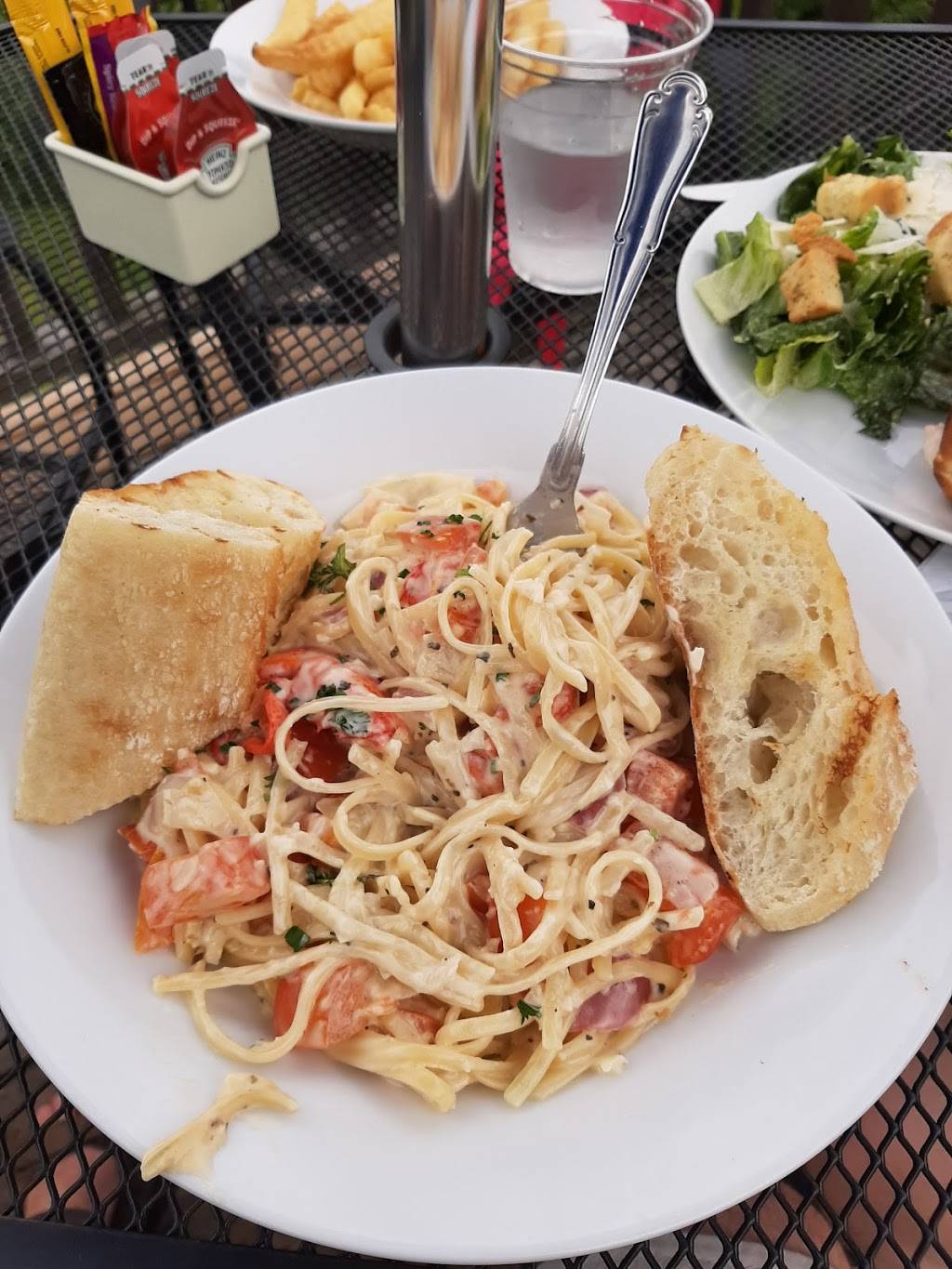 The Cockeyed Gull Restaurant | restaurant | 78 Island Ave, Peaks Island, ME 04108, USA | 2077662800 OR +1 207-766-2800