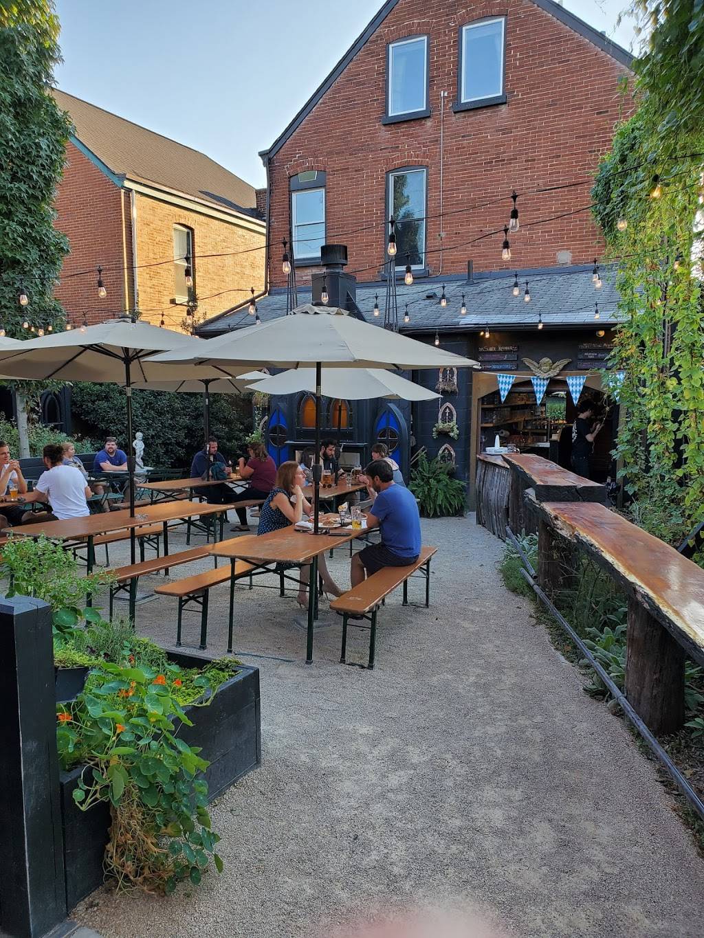 Holy Grale | restaurant | 1034 Bardstown Rd, Louisville, KY 40204, USA | 5024599939 OR +1 502-459-9939