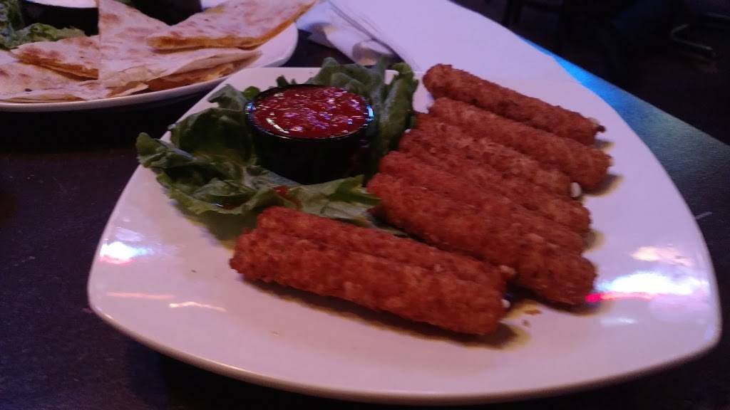 Shamrocks Grille & Pub | restaurant | 1275 Magnolia Ave, Corona, CA 92879, USA | 9518084881 OR +1 951-808-4881