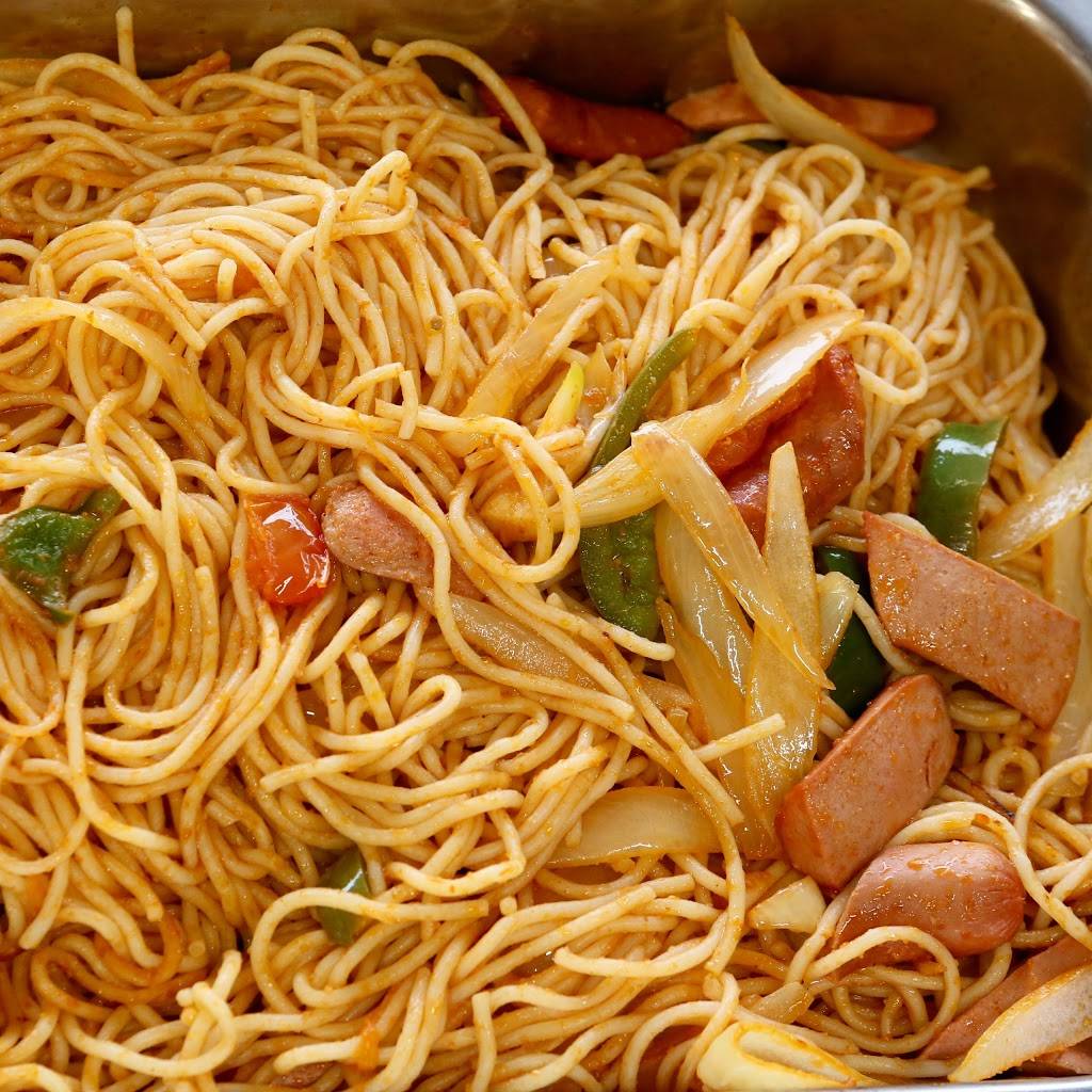 Naomis Garden Restaurant & Lounge | night club | 650 NW 71st St, Miami, FL 33150, USA | 3054564715 OR +1 305-456-4715