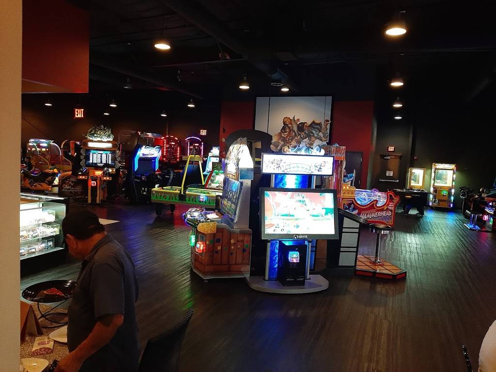 Bostons Restaurant & Sports Bar | restaurant | 804 N, Cacheris Ct, Casa Grande, AZ 85122, USA | 5202515196 OR +1 520-251-5196