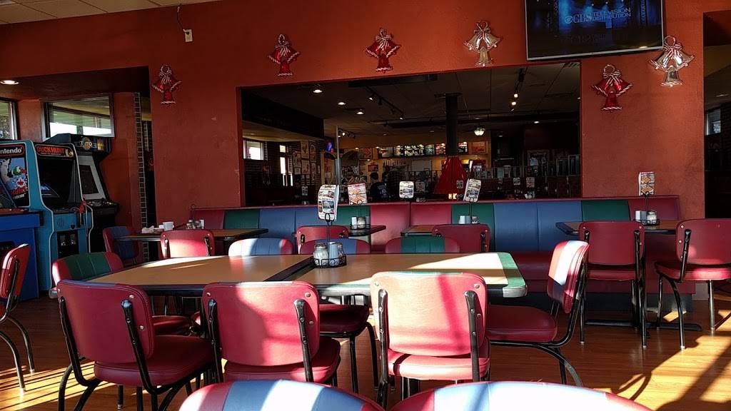 Rocky Rococo Pan Style Pizza | restaurant | 1618 W Beltline Hwy, Madison, WI 53713, USA | 6082510304 OR +1 608-251-0304