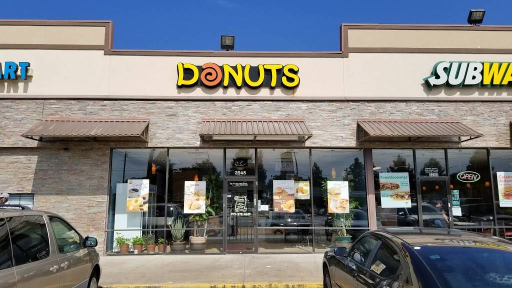 The Family Donuts | bakery | 3245 Forest Ln, Garland, TX 75042, USA | 9722724639 OR +1 972-272-4639