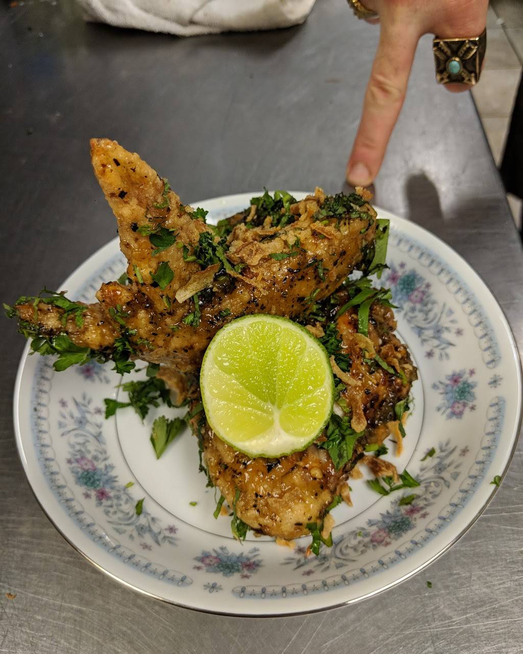 Snack Boys | restaurant | 814 S 2nd St, Milwaukee, WI 53204, USA | 4145095975 OR +1 414-509-5975