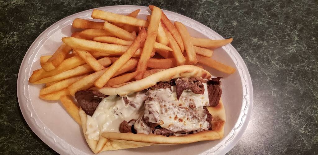 Rafaels Italian Restaurant | restaurant | 1111 Sparta St, McMinnville, TN 37110, USA | 9314743301 OR +1 931-474-3301