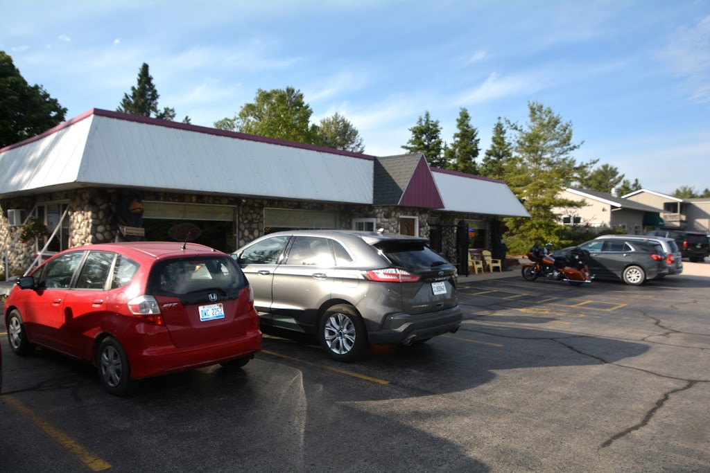 Three Seasons Cafe | cafe | 6770 U.S. Rte 2, Manistique, MI 49854, USA | 9063413463 OR +1 906-341-3463