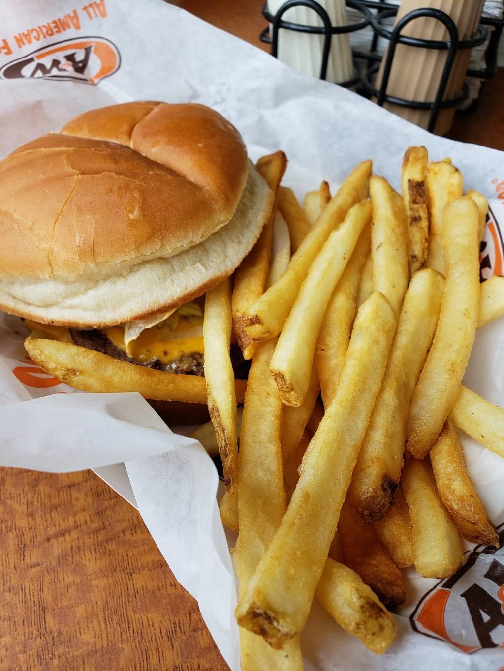 Long John Silvers | restaurant | 2552 E University Ave, Des Moines, IA 50317, USA | 5152624700 OR +1 515-262-4700