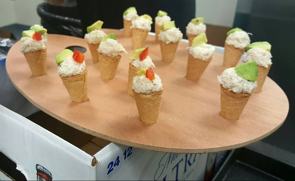 Two Fat Guys Subs & Catering | restaurant | 7535 Enterprise Dr #52, Riviera Beach, FL 33404, USA | 5618452114 OR +1 561-845-2114