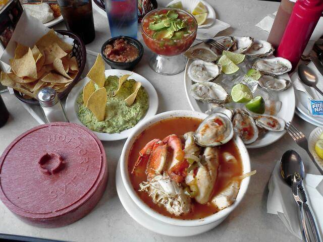 Mi Lindo Nayarit Mariscos | restaurant | 1020 E Florence Ave, Los Angeles, CA 90001, USA | 3235895109 OR +1 323-589-5109