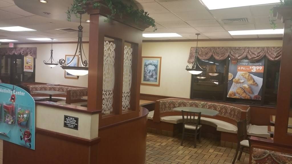 McDonalds | cafe | 2 Commercial St, Adams, MA 01220, USA | 4137434678 OR +1 413-743-4678