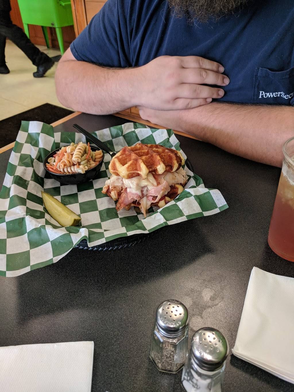 Spicy Green Gourmet | cafe | 2945 S Miami Blvd, Durham, NC 27703, USA | 9192206040 OR +1 919-220-6040