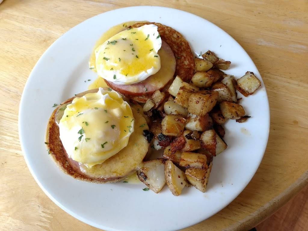 Hungry Hollow Cafe | restaurant | 37 Main St, Limerick, ME 04048, USA | 2077938585 OR +1 207-793-8585