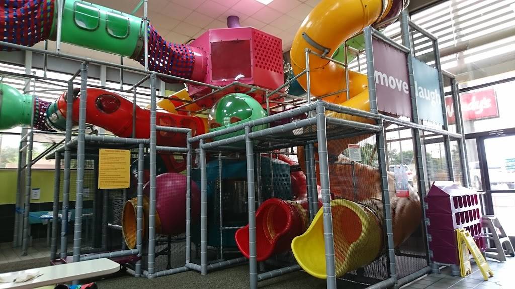 McDonalds | cafe | 2402 E Southcross, San Antonio, TX 78223, USA | 2105338771 OR +1 210-533-8771