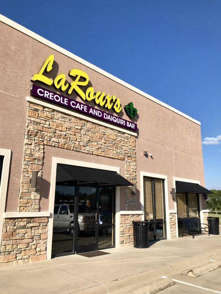 LaRouxs Creole Cafe and Daiquiri Bar | restaurant | 2001 SE Green Oaks Blvd, Arlington, TX 76018, USA | 6824100009 OR +1 682-410-0009