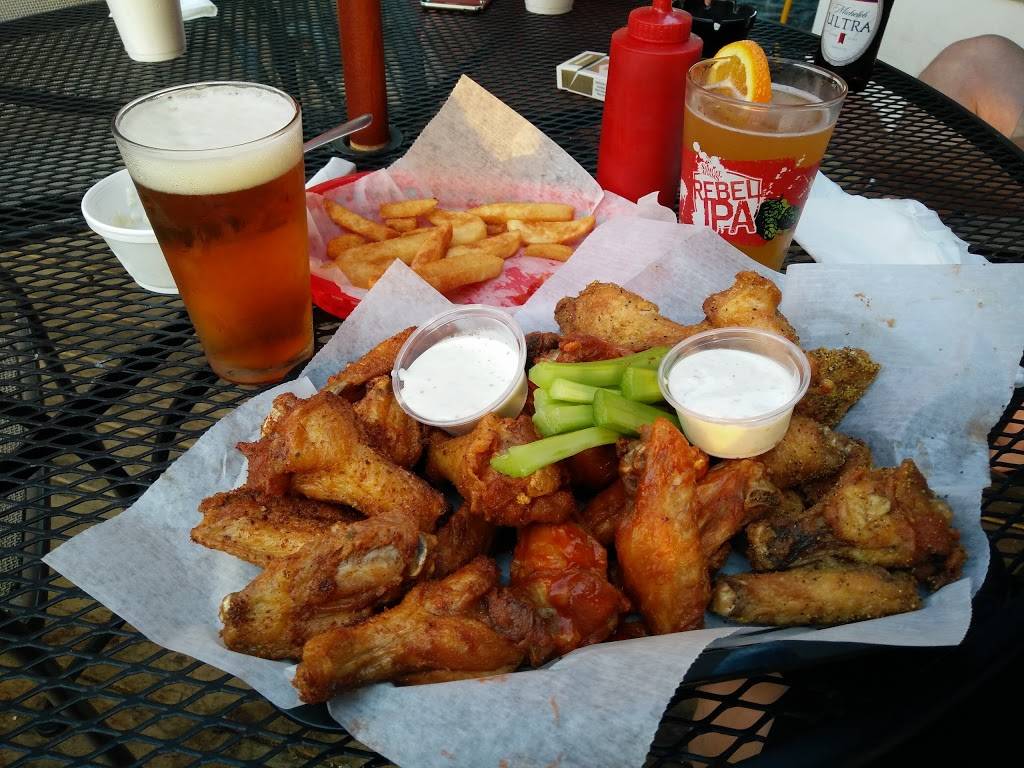 Arts Bar & Grill | restaurant | 413 Coleman Blvd, Mt Pleasant, SC 29464, USA | 8438493040 OR +1 843-849-3040