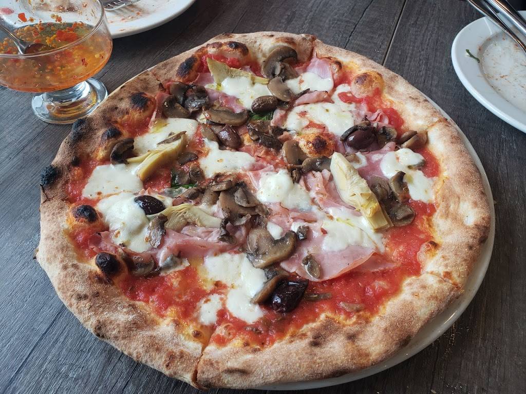 Vivo Pizza + Pasta | restaurant | 75 Billy Bishop Way, North York, ON M3K 0C2, Canada | 4167038486 OR +1 416-703-8486