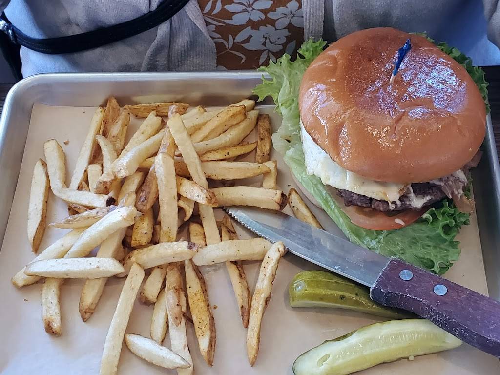 The Farm House | restaurant | 11 Green Valley Rd, Freedom, CA 95019, USA | 8315365363 OR +1 831-536-5363