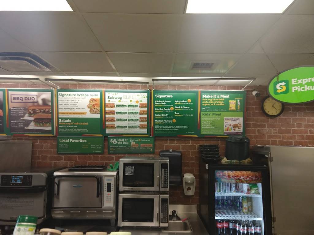 Subway | meal takeaway | 3 Market Square, Pittsburgh, PA 15222, USA | 4122612955 OR +1 412-261-2955