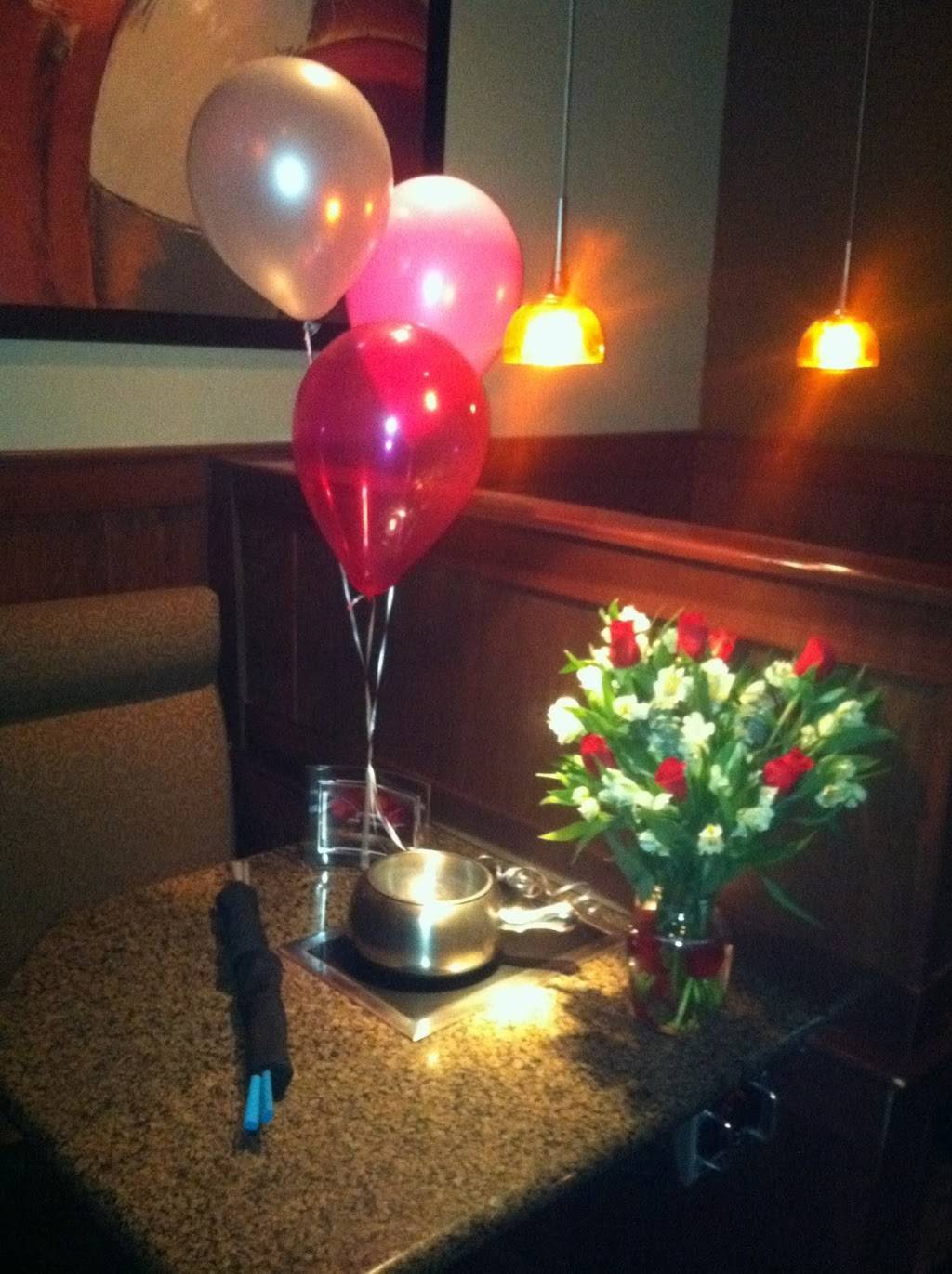 The Melting Pot | restaurant | 92 Worcester Rd, Framingham, MA 01702, USA | 5088753115 OR +1 508-875-3115