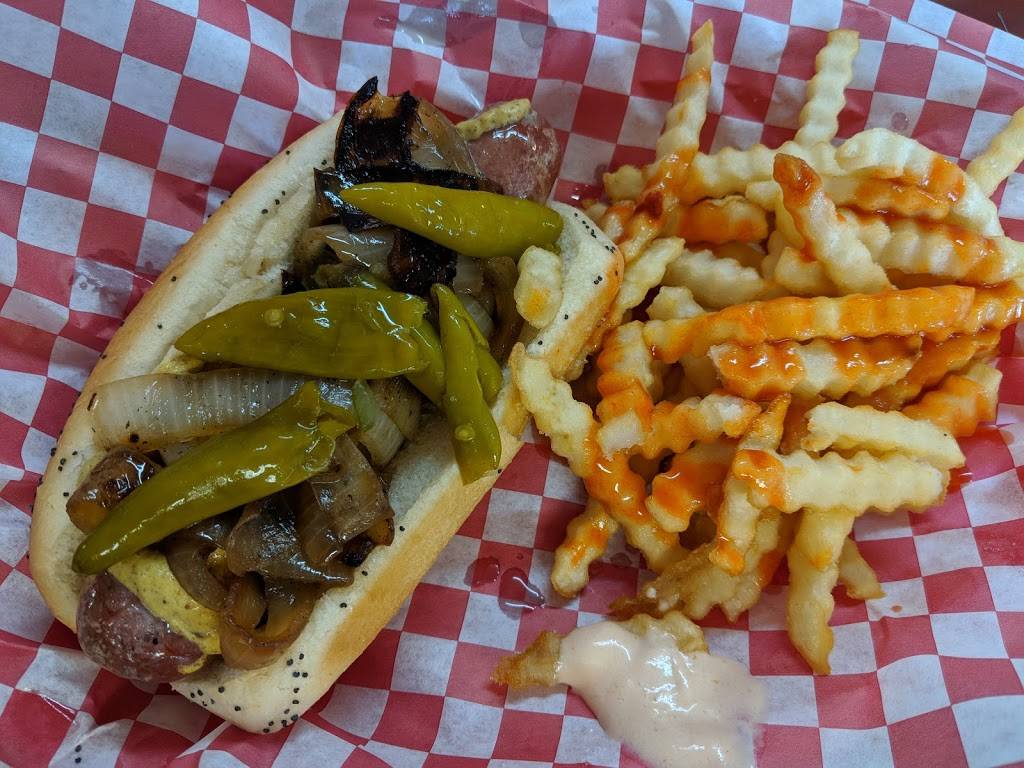 Roys Chicago Doggery & Italian Beef | meal takeaway | 84 Corona Rd, Petaluma, CA 94954, USA | 7077741574 OR +1 707-774-1574