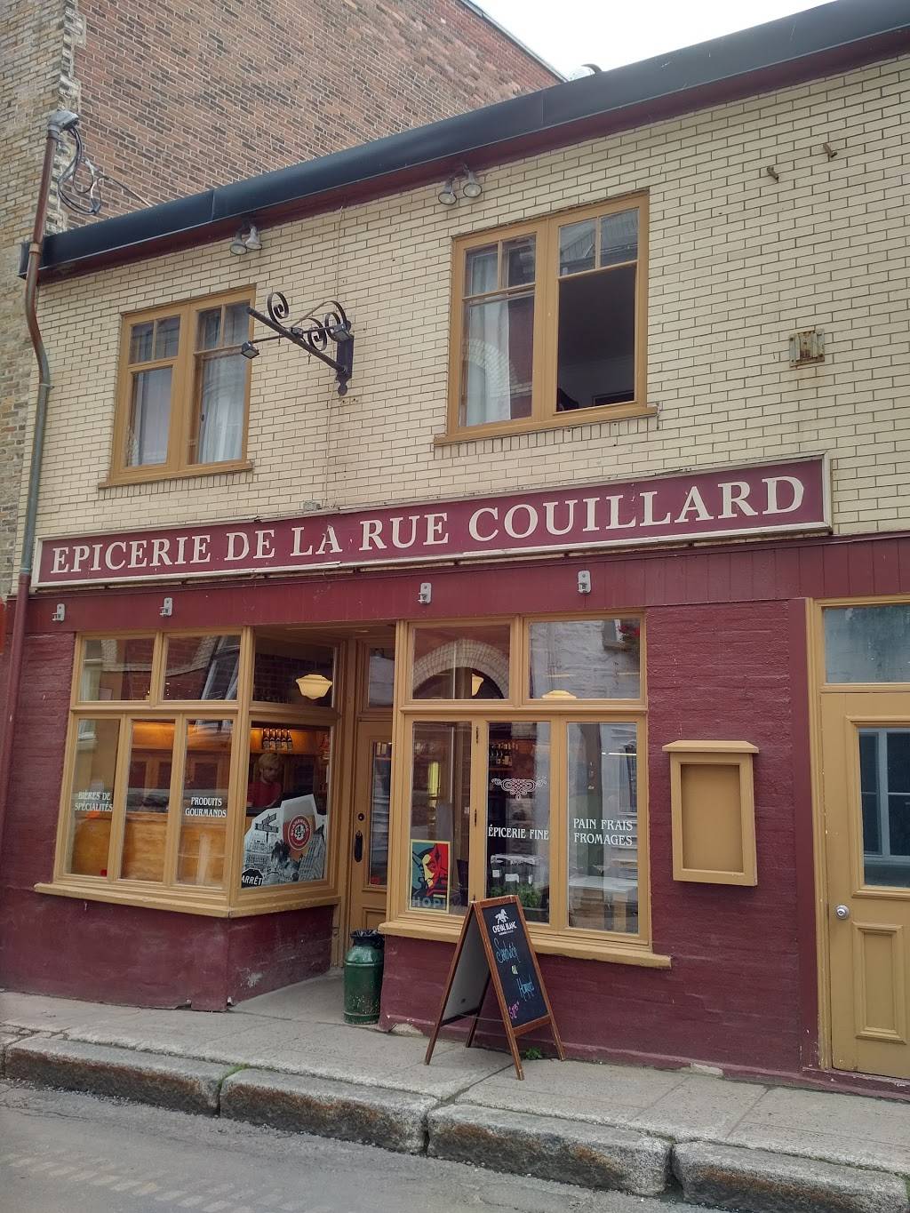 Epicerie De La Rue Couillard | restaurant | 27 Rue Couillard, Québec, QC G1R 3T4, Canada | 4186923748 OR +1 418-692-3748