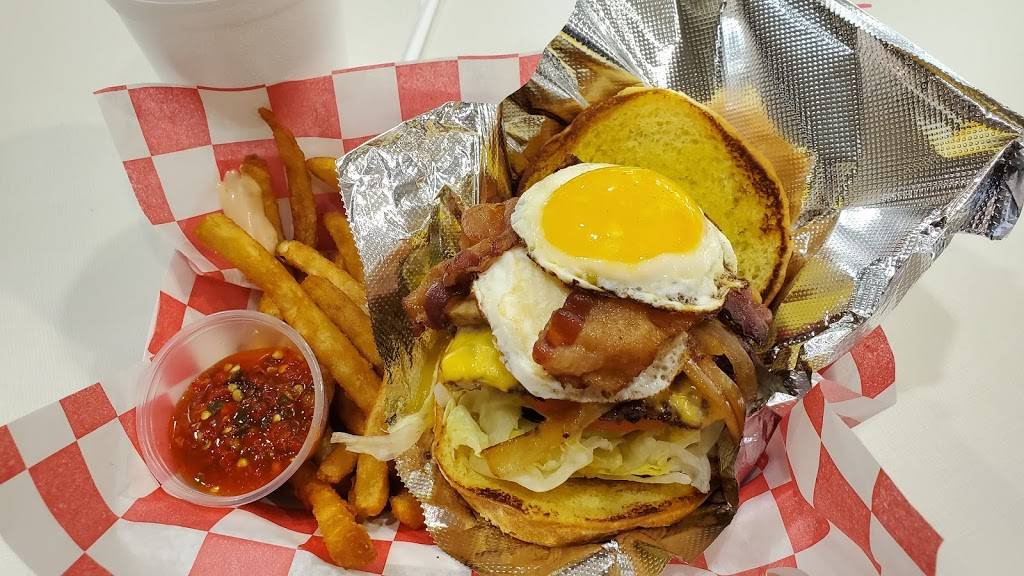 Blueprint Burgers And Melts | restaurant | 3001 White Bear Ave, Maplewood, MN 55109, USA | 6517482985 OR +1 651-748-2985