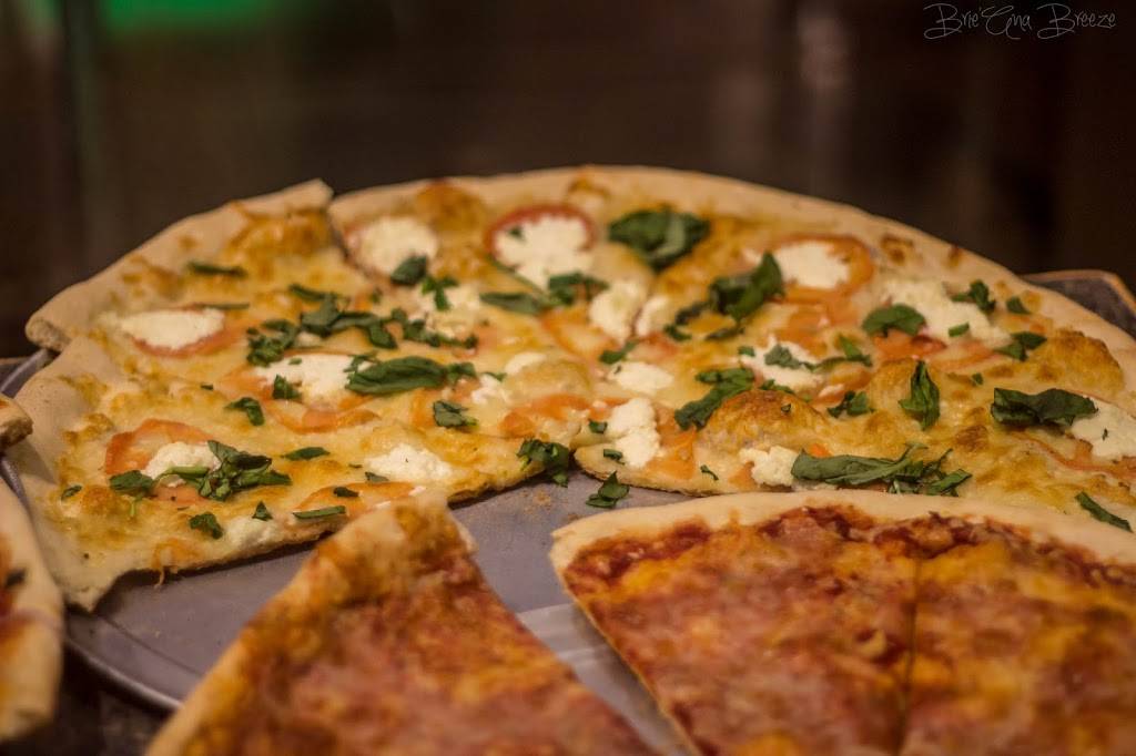Newport Pizza & Ale House | restaurant | 5050 Newport Ave, San Diego, CA 92107, USA | 6192244540 OR +1 619-224-4540