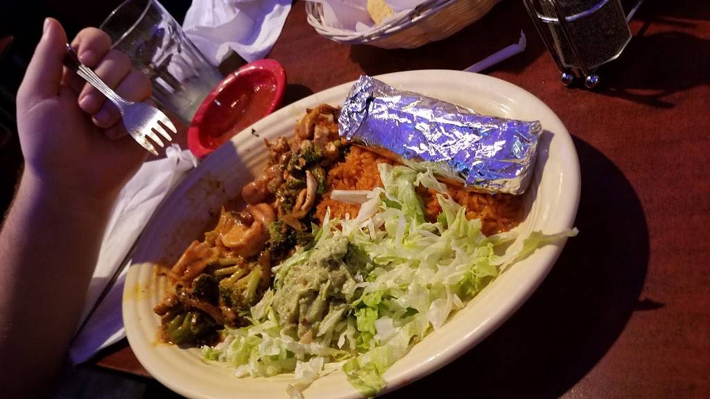 El Palomar | restaurant | 1412 Circleville Plaza Dr, Circleville, OH 43113, USA | 7404748270 OR +1 740-474-8270