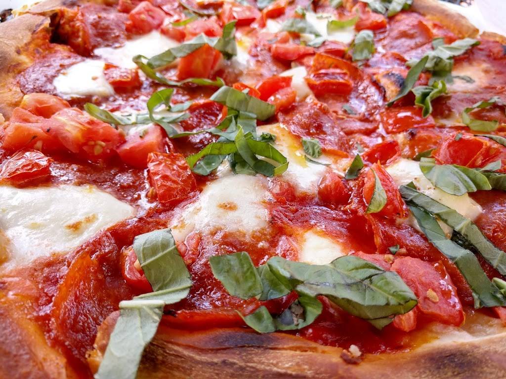 Oak Stone Craft Pizza and Bar | restaurant | 1000 Valley Ave, Winchester, VA 22601, USA | 5404505262 OR +1 540-450-5262