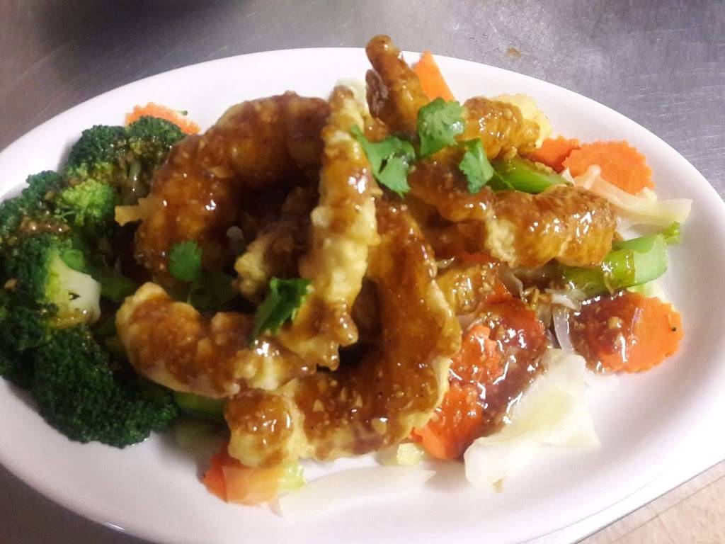 Snay Thai | restaurant | 445 Plaza Dr, Eustis, FL 32726, USA | 3526024850 OR +1 352-602-4850