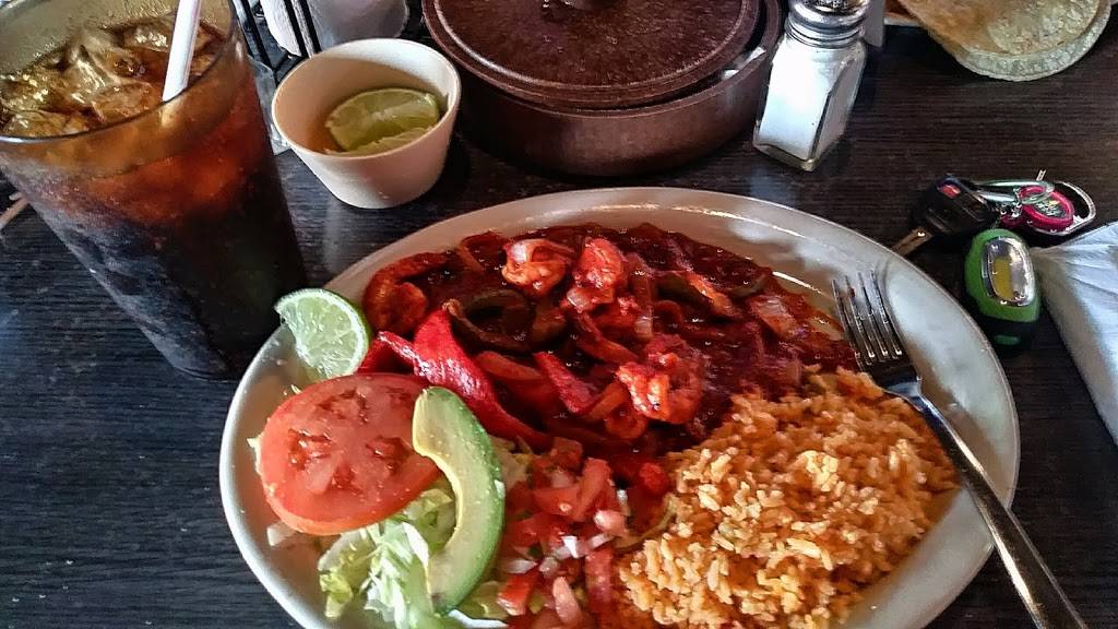 Guadalajara Bar And Grill | restaurant | 107 W Way St, Lake Jackson, TX 77566, USA | 9792928448 OR +1 979-292-8448