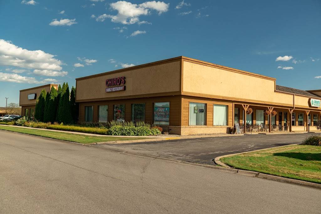 Chiro’s Family Restaurant | restaurant | 2040 45th St, Highland, IN 46322, USA | 2195950435 OR +1 219-595-0435