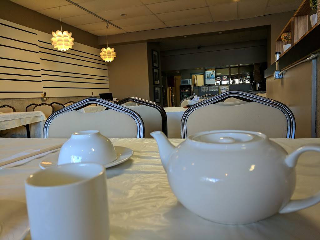 华香楼 Chinese Restaurant | restaurant | 265 King St E, Kitchener, ON N2G 3K7, Canada | 5195697888 OR +1 519-569-7888