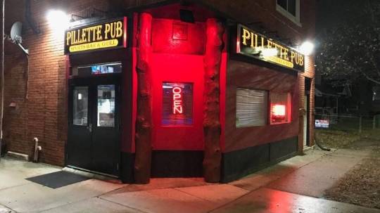 Pillette Pub Sports Bar & Grill | restaurant | 899 Pillette Rd, Windsor, ON N8Y 3B4, Canada | 5198009015 OR +1 519-800-9015