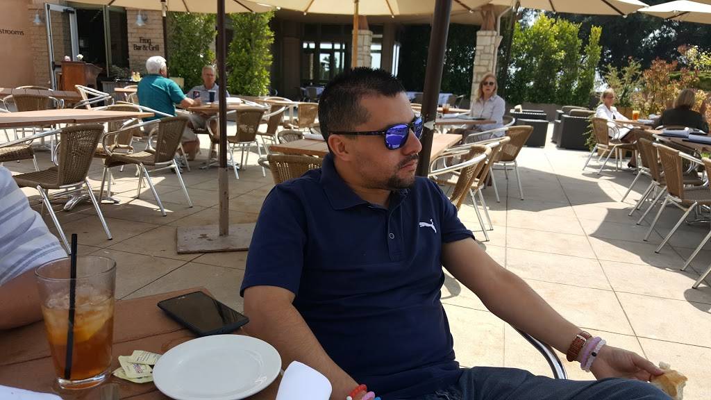 Frog Bar & Grill | restaurant | 404 Glen Annie Rd, Goleta, CA 93117, USA | 8059680664 OR +1 805-968-0664