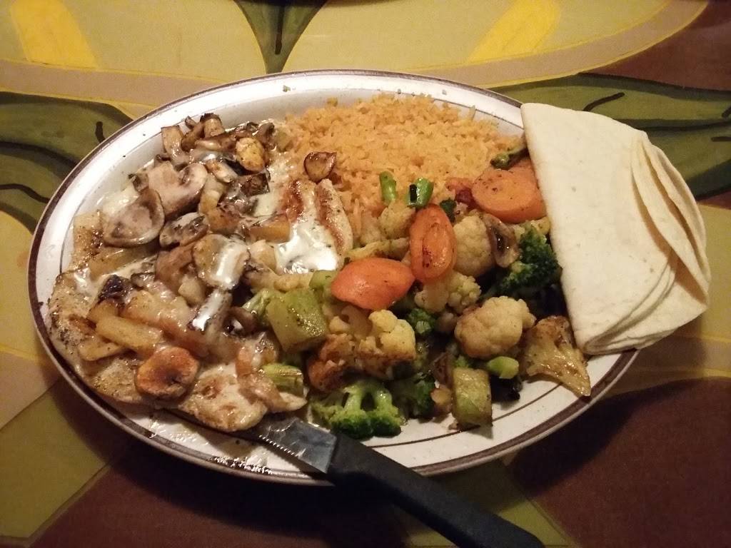 Casablanca Mexican Restaurant | restaurant | 700 N Riverside Dr, Clarksville, TN 37040, USA | 9319200494 OR +1 931-920-0494