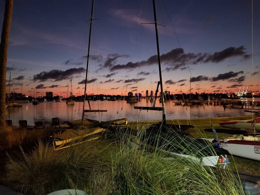 Miami Yacht Club | night club | 1001 MacArthur Causeway, Miami, FL 33132, USA | 3053779877 OR +1 305-377-9877